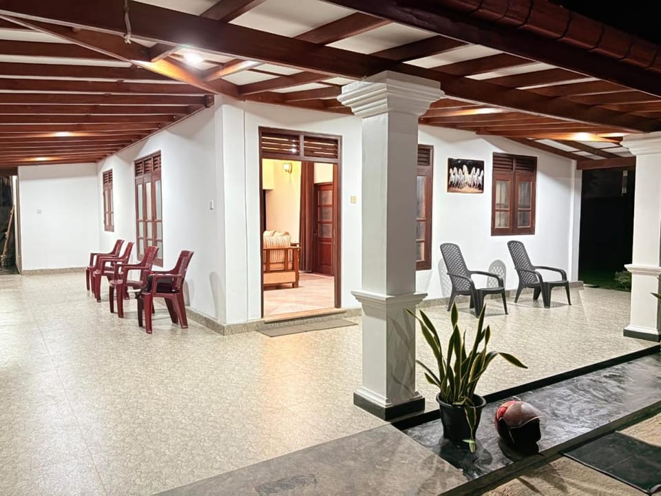 Coastal cloud Villa- one minute to the beach Villa in Southern Province