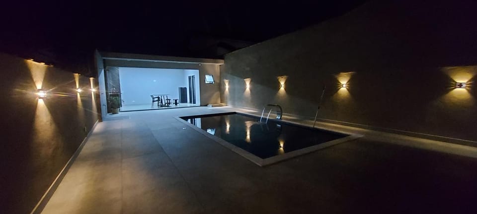 Sobrado 3 dormitórios a 3 kilometros da praia do indaia House in Caraguatatuba