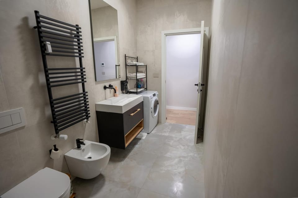 Shower, Bathroom, washing machine