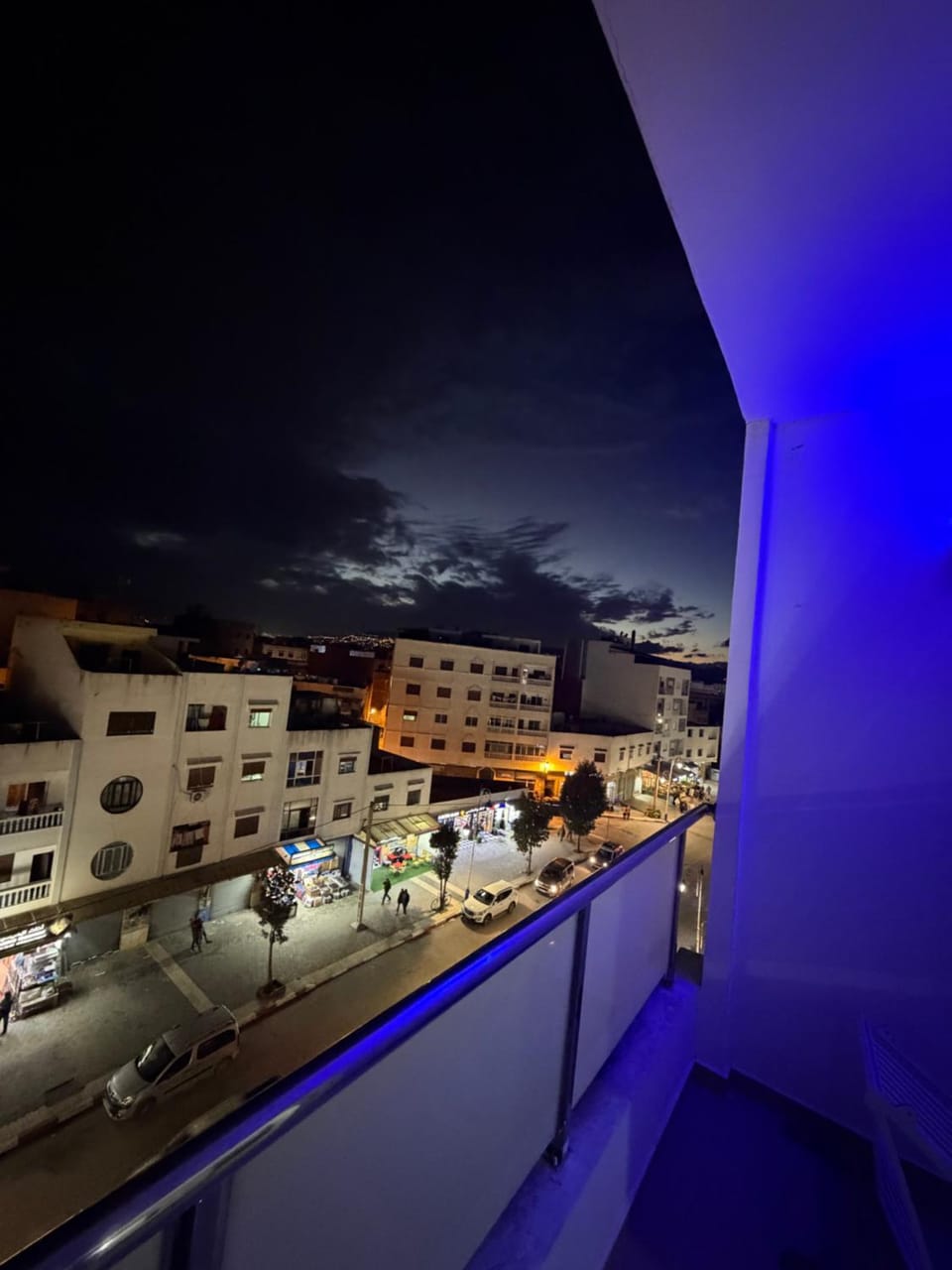 شقة فاخرة للكراء اليومي مارتيل بإطلالة مفتوحة على الشارع الرئيسي Apartment in Tangier-Tétouan-Al Hoceima