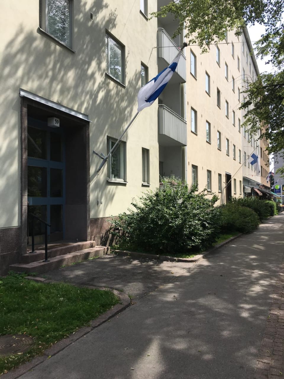 Property building, Facade/entrance, Day