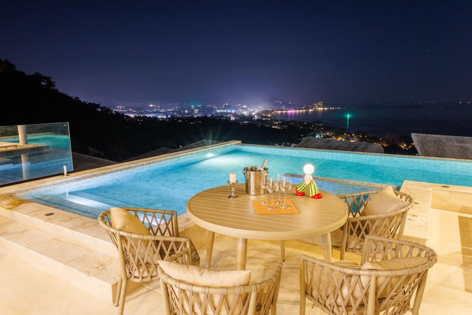Night, Sea view, Swimming pool
