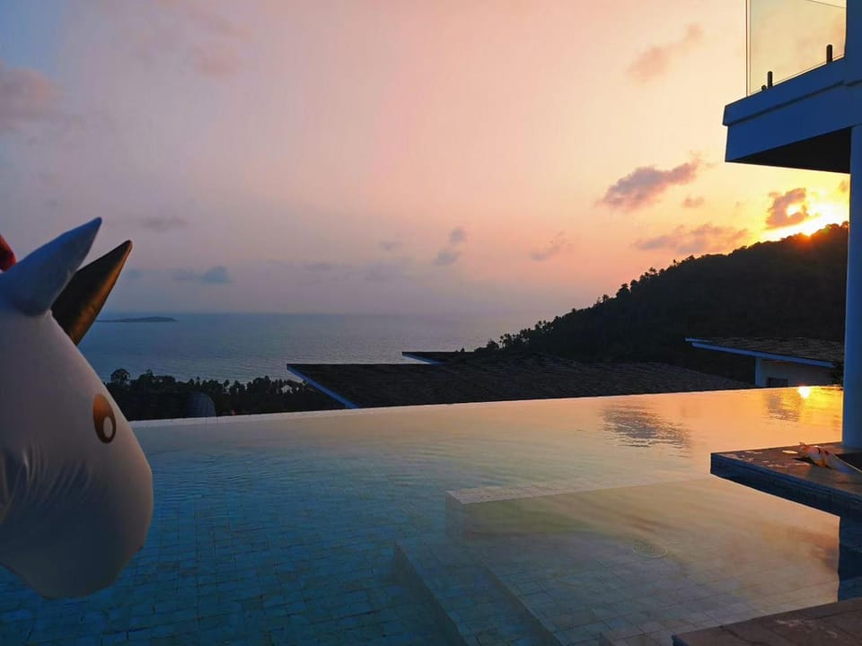 Swimming pool, Sunrise