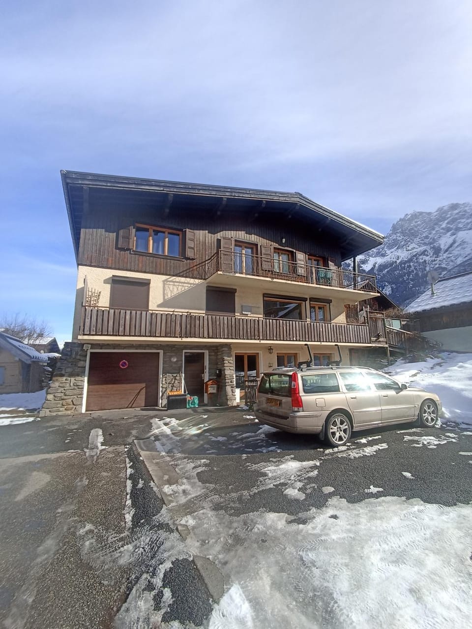 Property building, View (from property/room)