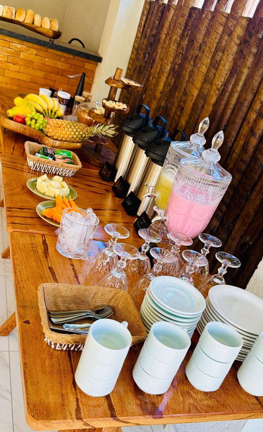 Food, Continental breakfast, Buffet breakfast, Drinks