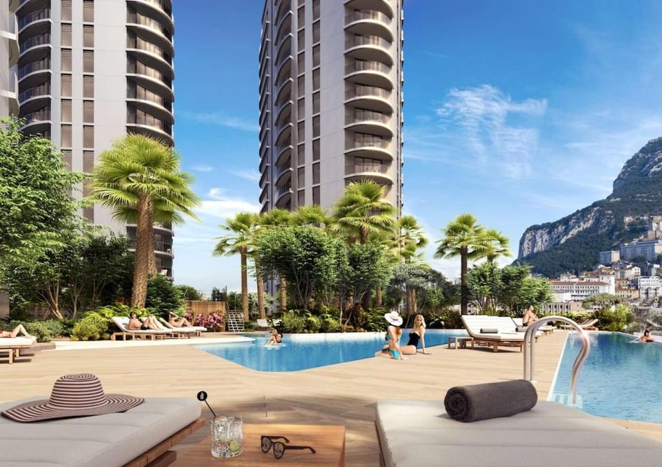 VV - Skyline Studio Pool & Gym in City Centre Apartment in Gibraltar