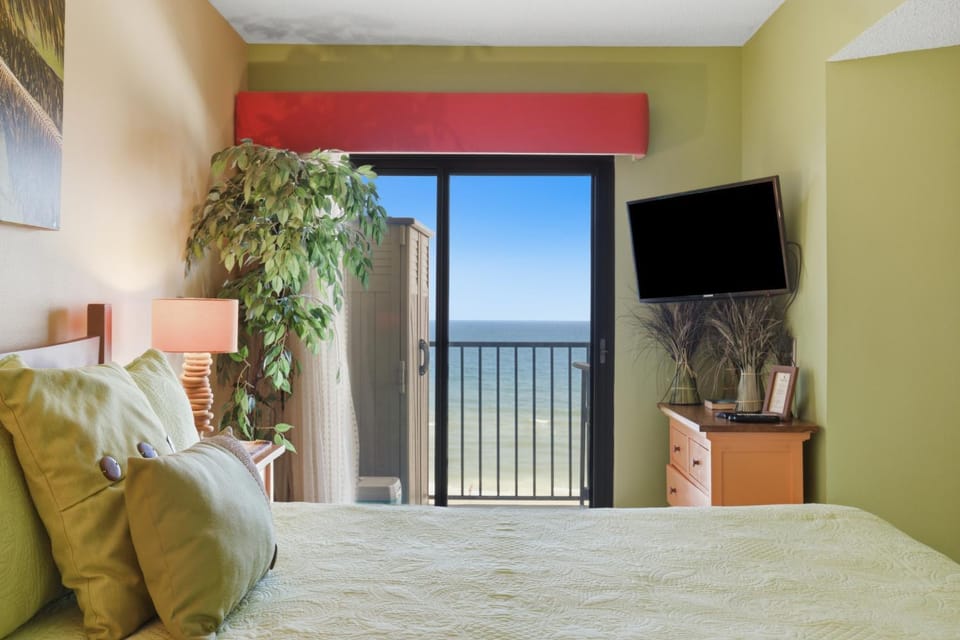 Thoughtfully Hosted Gulf-Front Retreat on Quiet Navarre Beach Apartment in Pensacola Beach