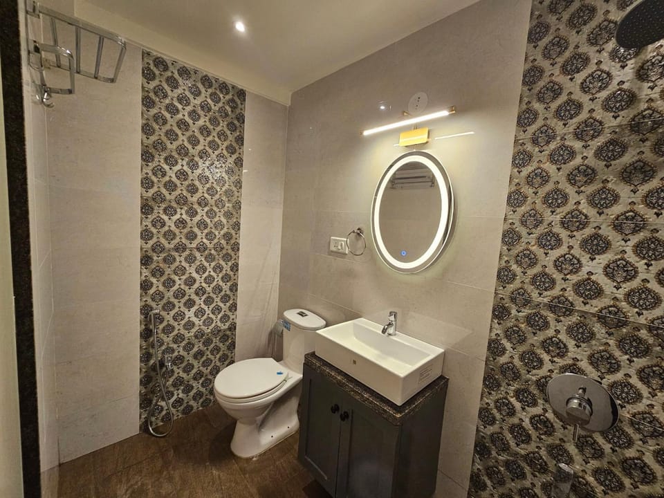 Shower, Toilet, Bathroom