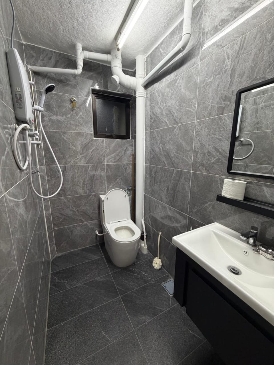 Shower, Toilet, Bathroom