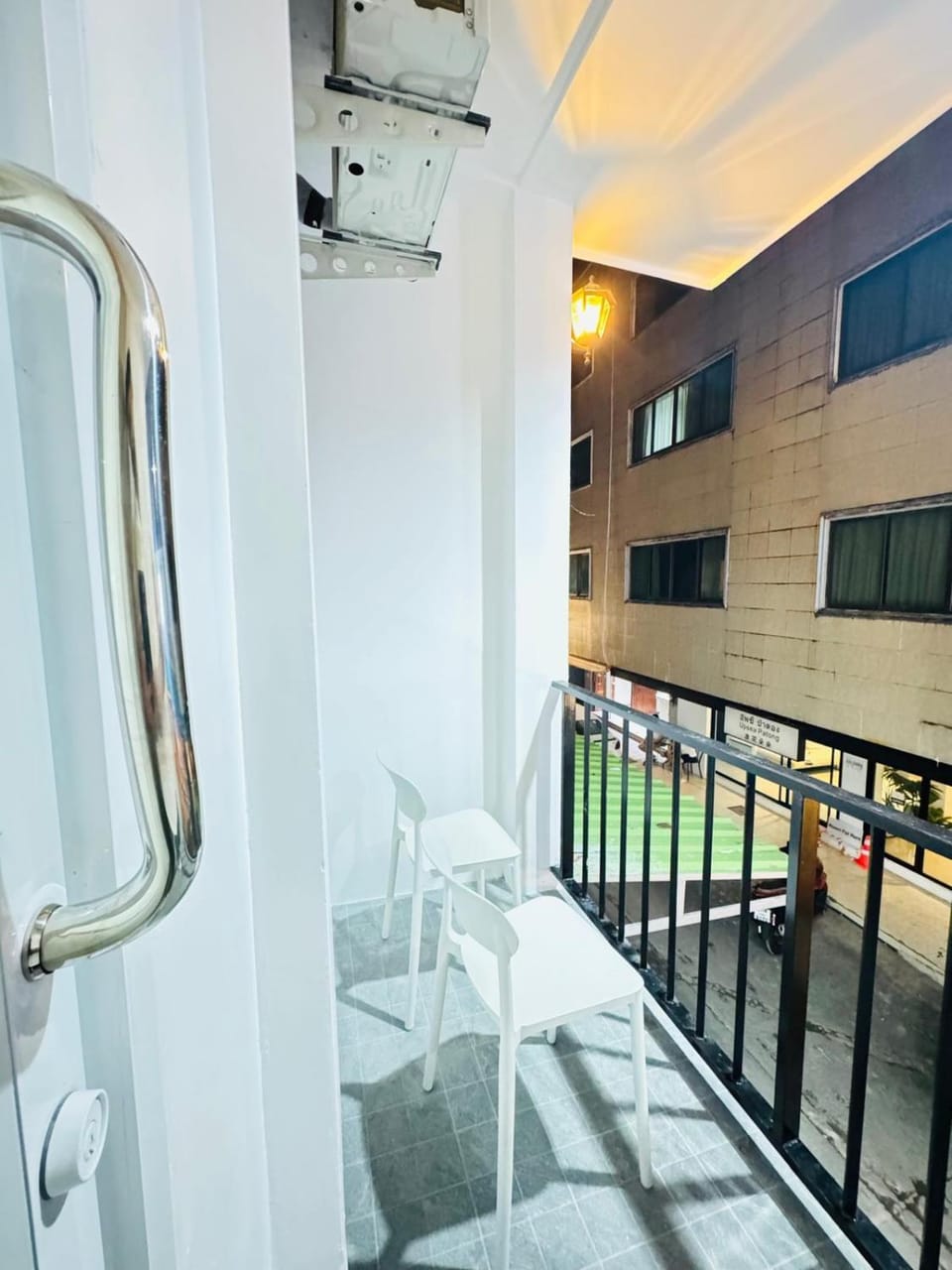 View (from property/room), Balcony/Terrace, Seating area