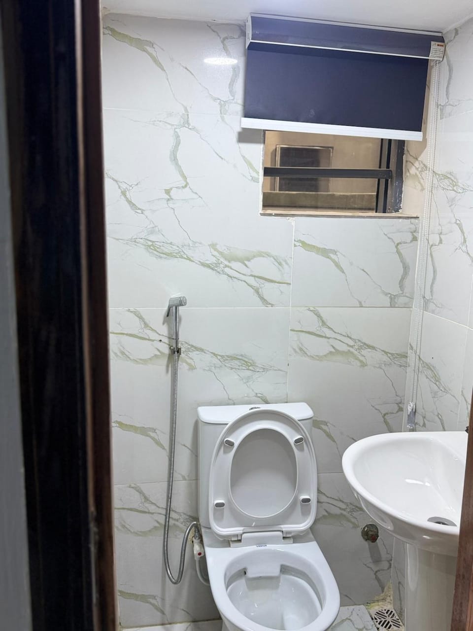 Spacious Fully detached 4-Beds with swimming pool Apartment in Lagos, Nigeria