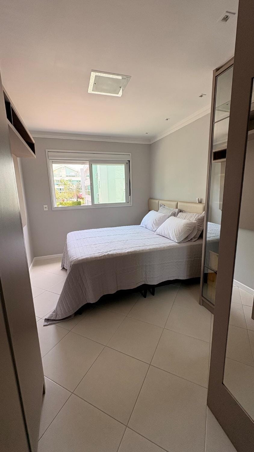 Apartamento com piscina na Praia de Ingleses Apartment in Florianopolis