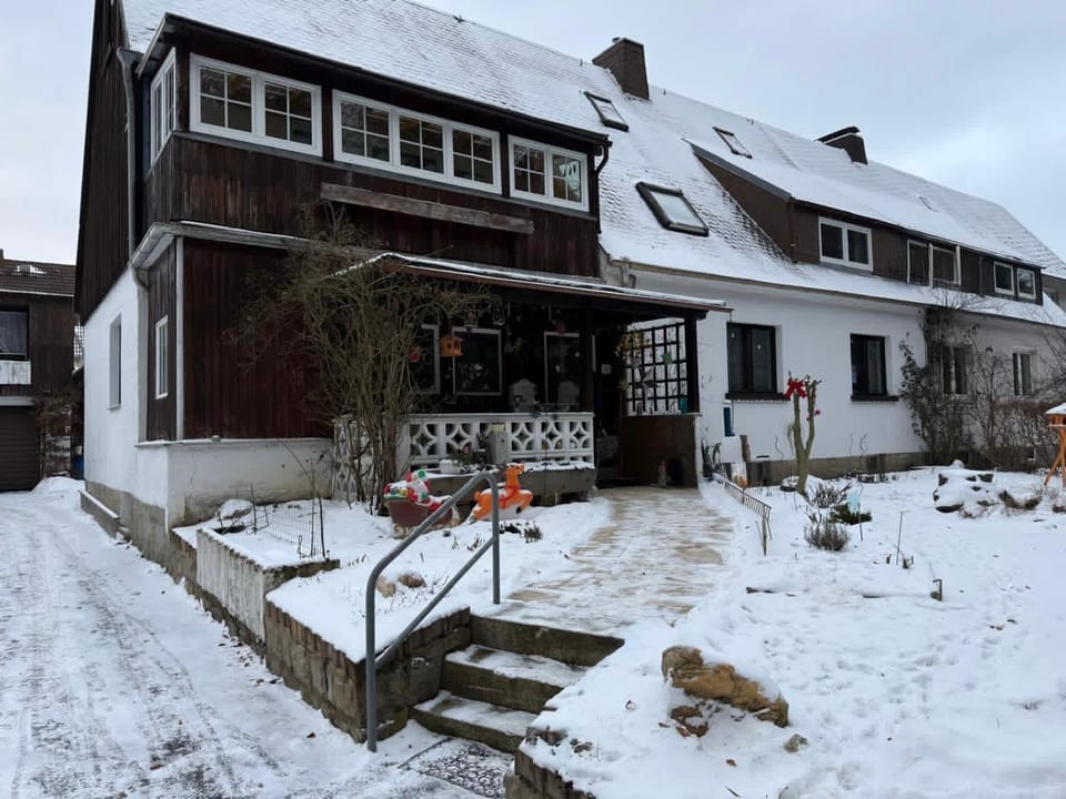 Property building, Winter