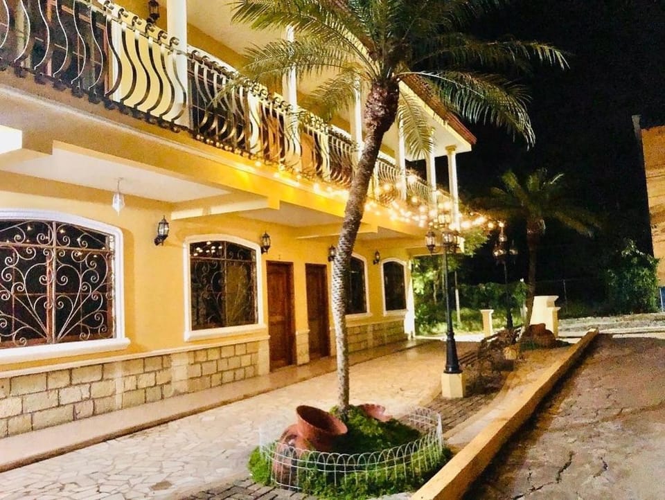Hermosa Habitación Doble o Cuadruple Bed and Breakfast in Honduras