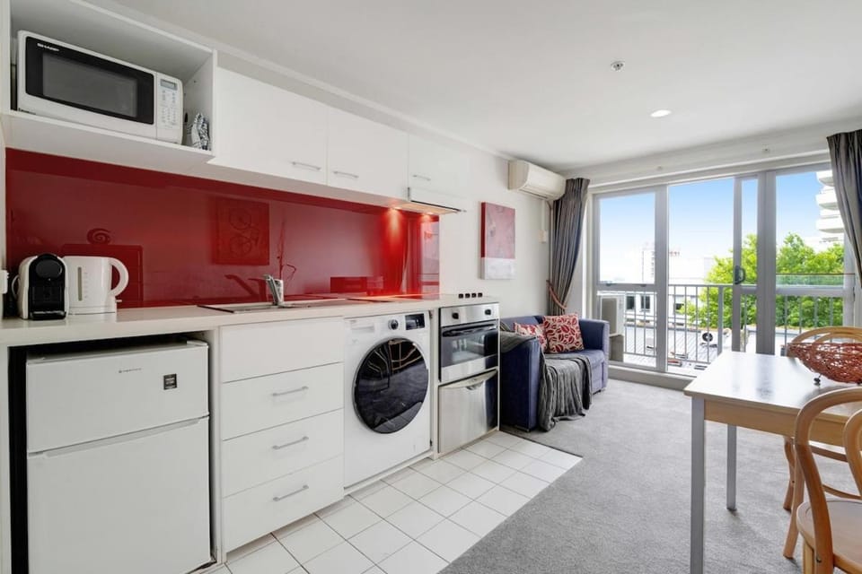 Super Central Studio - Aircon Balcony Kitchenette All you Need Apartment in Auckland