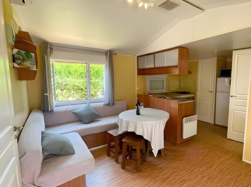 Apartamento cercano a la playa del palmar con piscina House in La Janda