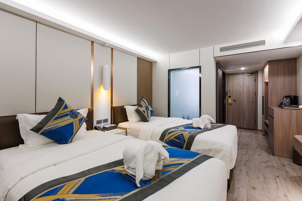 Bed, Photo of the whole room, Bedroom, towels, wardrobe, air conditioner