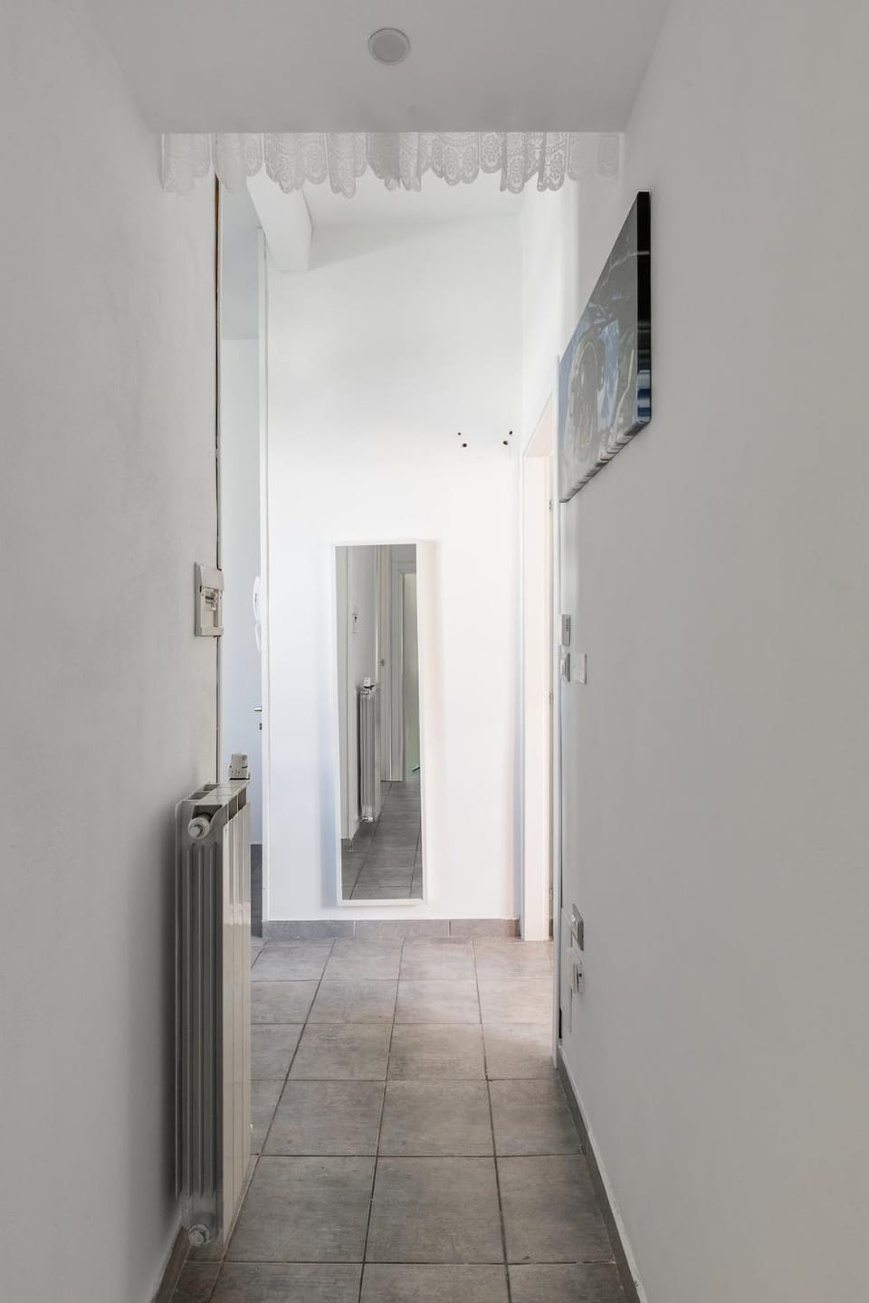 Urban Nest Flat Iron Apartment in Bologna