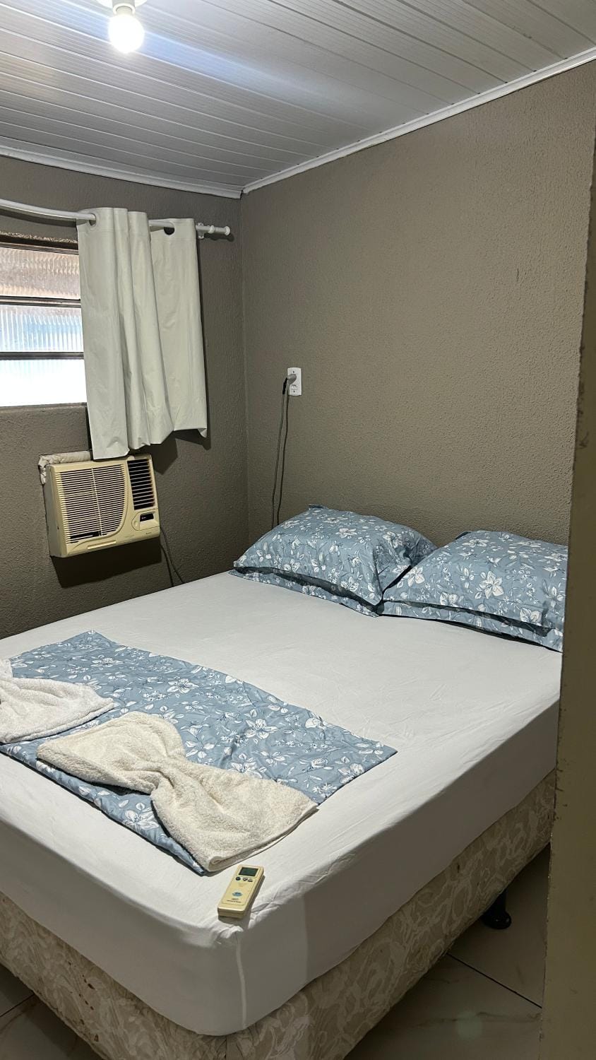 Casa 700 metros da Praia de Canasvieiras Bed and Breakfast in Florianopolis