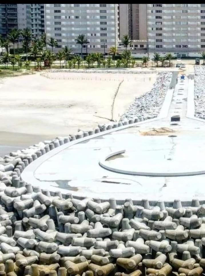 APARTAMENTO EM CAIOBÁ FRENTE P PRAIA CRIANÇA-PEt Apartment in State of Paraná