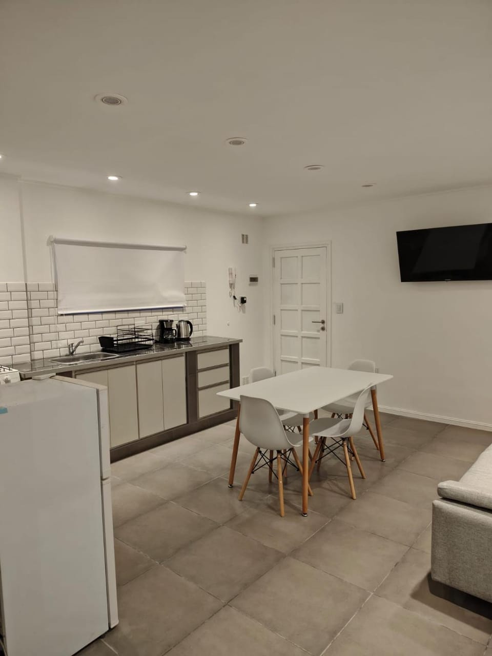 TV and multimedia, Kitchen or kitchenette, Seating area, oven, pet friendly, stove