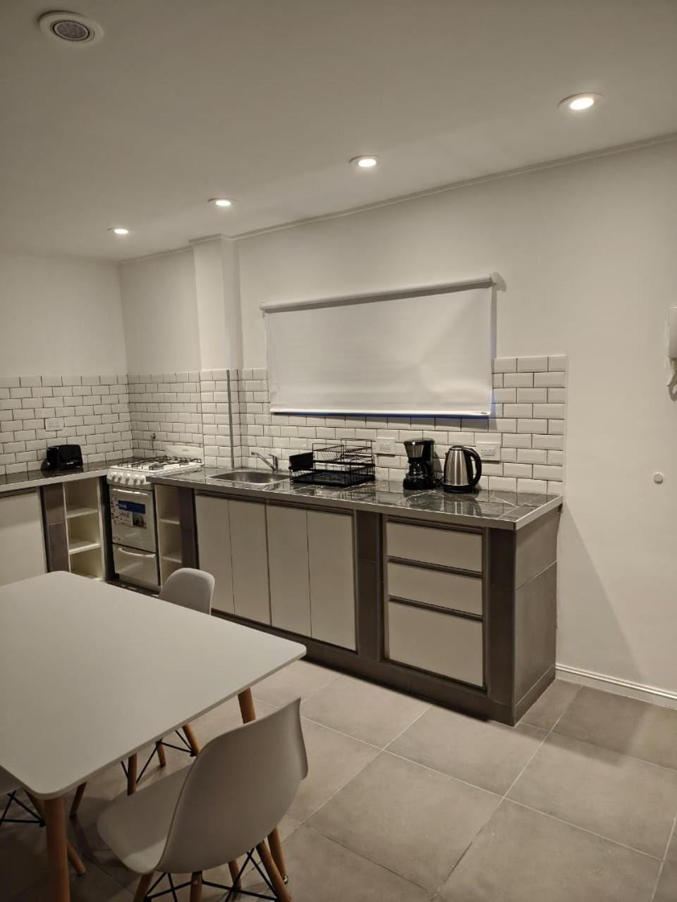 Coffee/tea facilities, Kitchen or kitchenette, Dining area, minibar, pet friendly, stove, toaster
