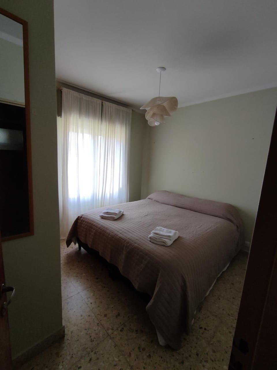 Casa para 5 personas con gran parque y parrilla en entorno natural y tranquilo a pasos de las playas del sur de Mar del plata House in Mar del Plata