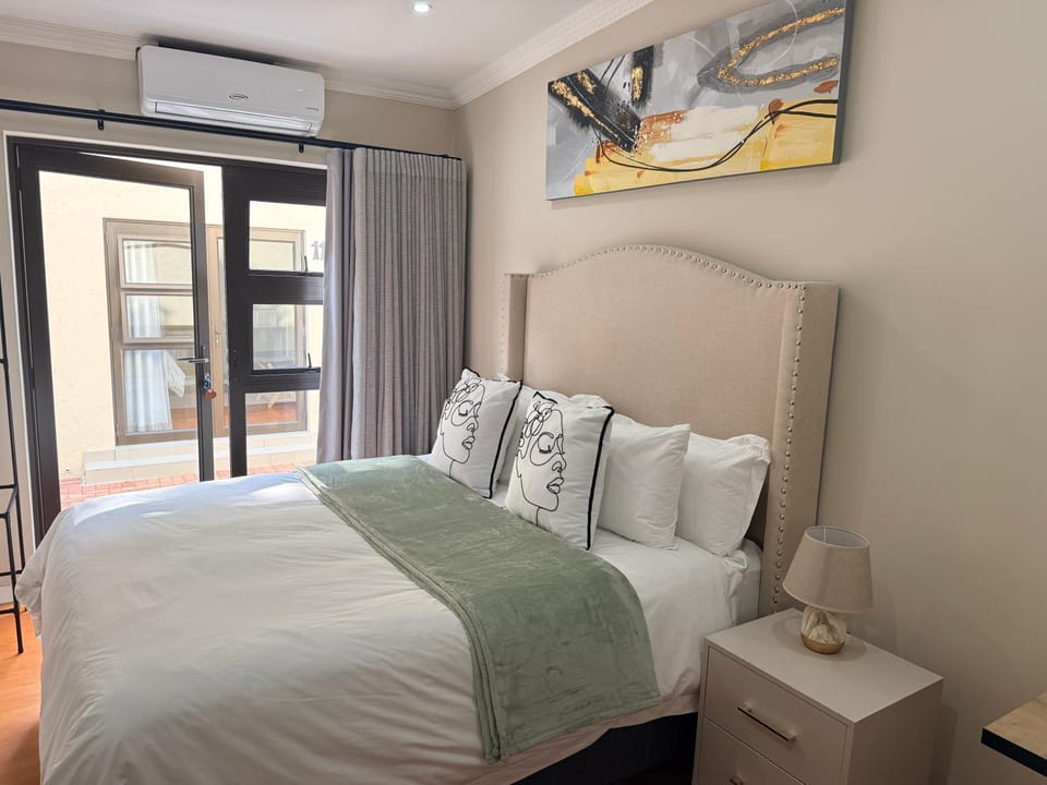 Cathy & P Guesthouse Bed and Breakfast in Gauteng