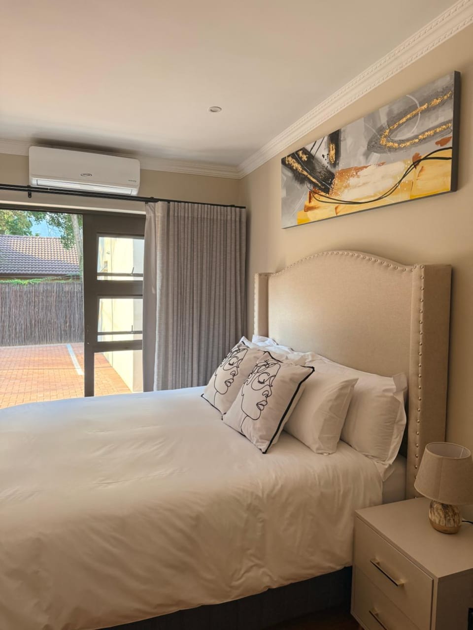 Cathy & P Guesthouse Bed and Breakfast in Gauteng