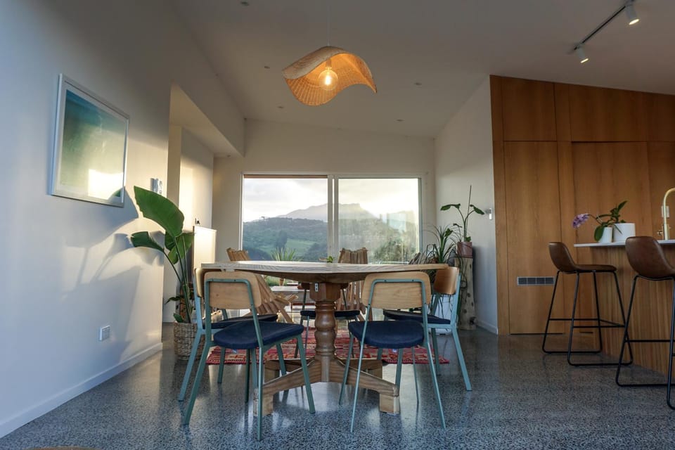 Dining area, Mountain view