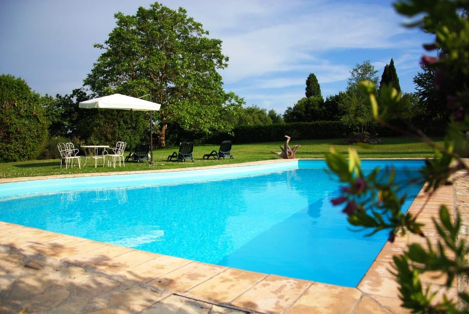Pool view, Pool view