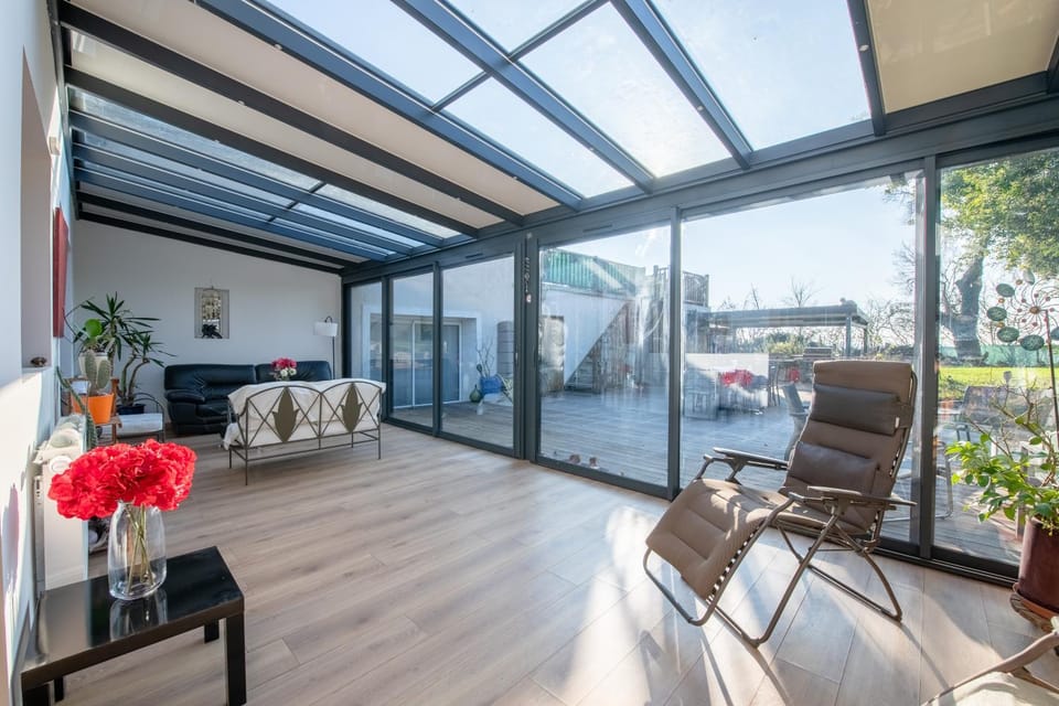 Patio, Natural landscape, Solarium, View (from property/room), Balcony/Terrace, Living room, Seating area, Dining area