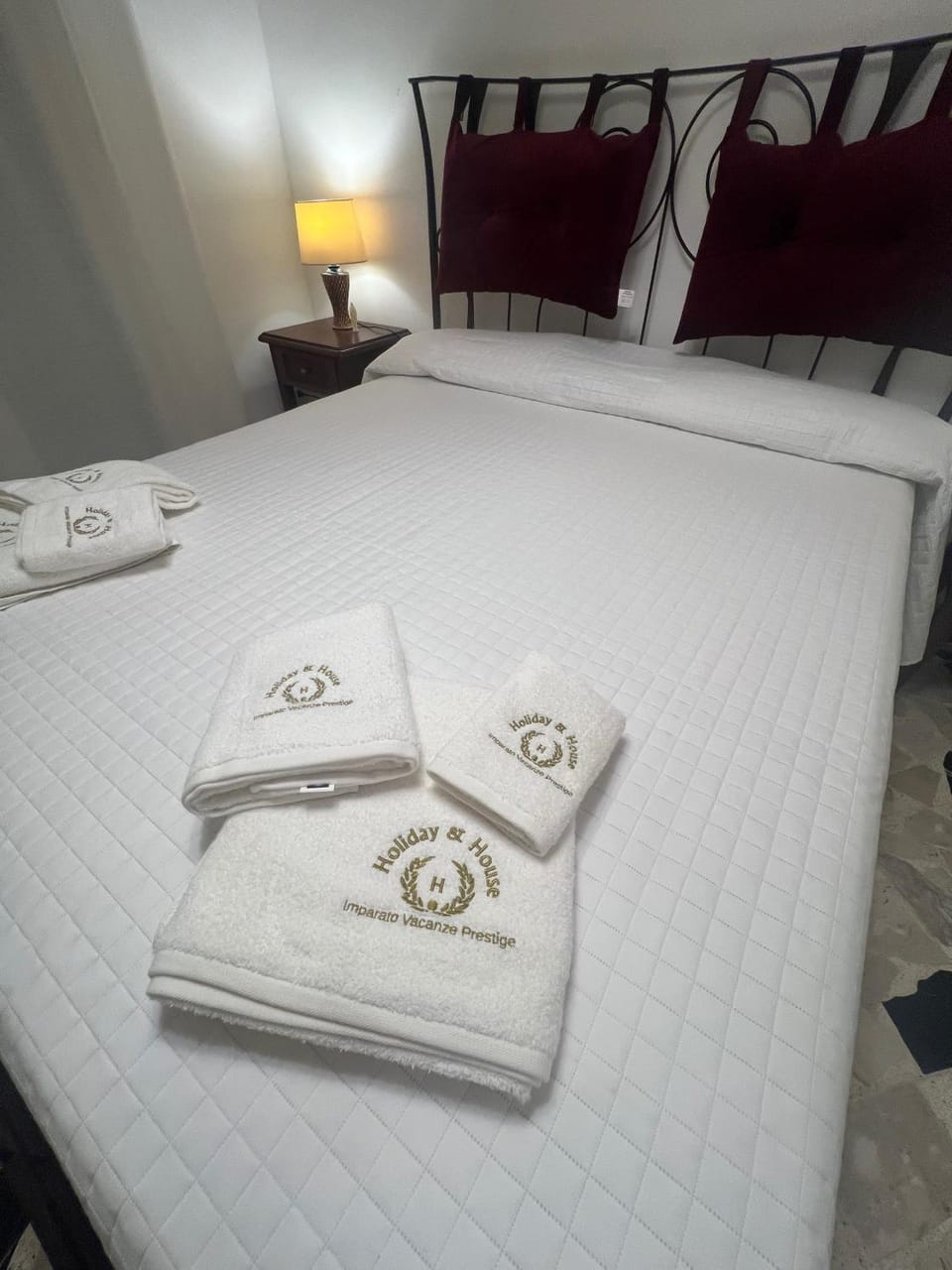 Holiday & House - Imparato Carini Costa Verde - Appartamento con ampia terrazza - porzione di Villa Residenziale a pochi passi dal mare Apartment in Sicily