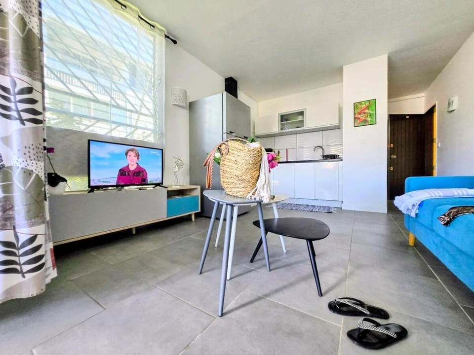 Kitchen or kitchenette, Seating area