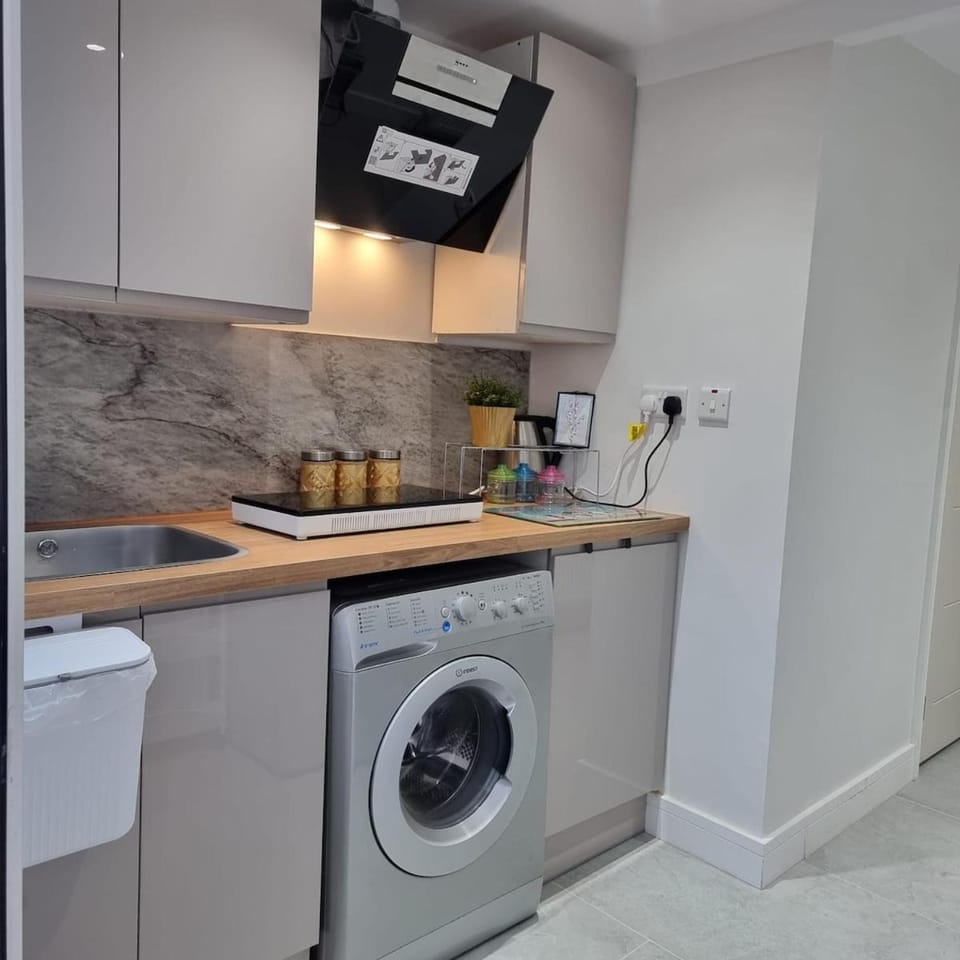 Brand New Studio Apartment! Apartment in Barking
