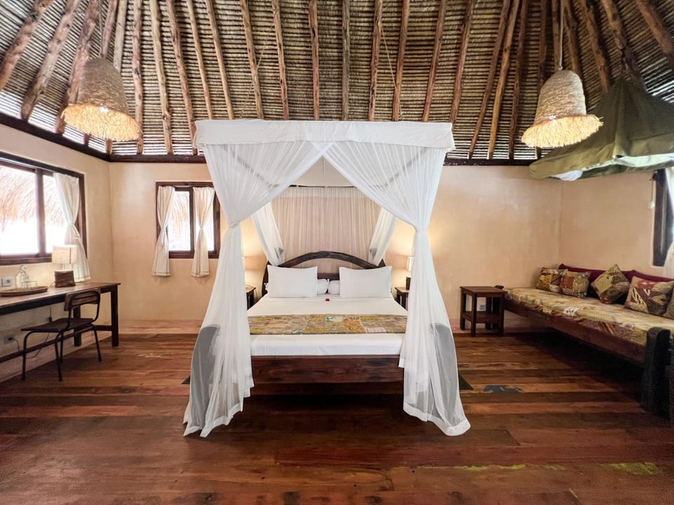 Gili Asahan Eco Lodge & Restaurant Campground/ 
RV Resort in Central Sekotong