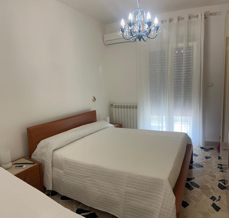 Holiday & House - Imparato Carini Costa Verde - Appartamento con ampio balcone vista mare - porzione di Villa Residenziale a pochi passi dal mare Apartment in Sicily