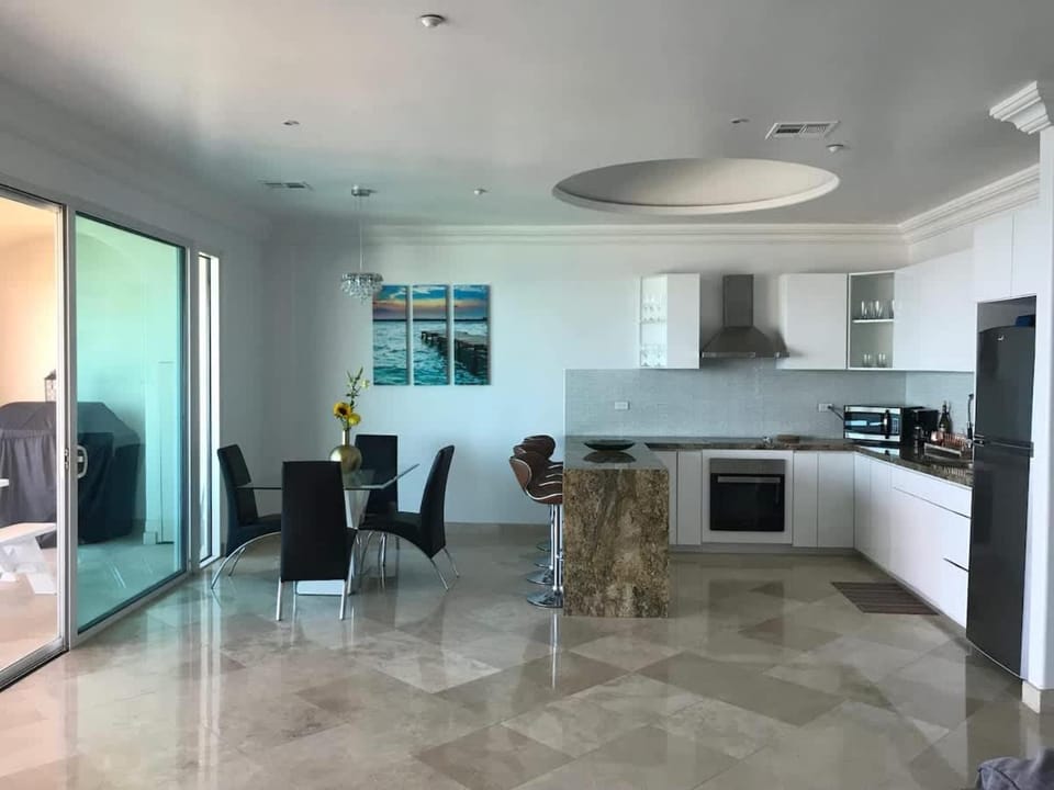 Olas Grand 3bd 14th Floor Ocean View House in State of Baja California