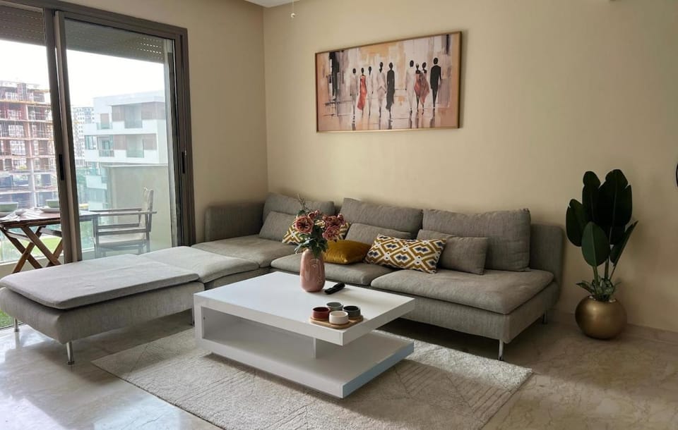 Studio calme Vue piscine À deux pas de la mer Apartment in Casablanca