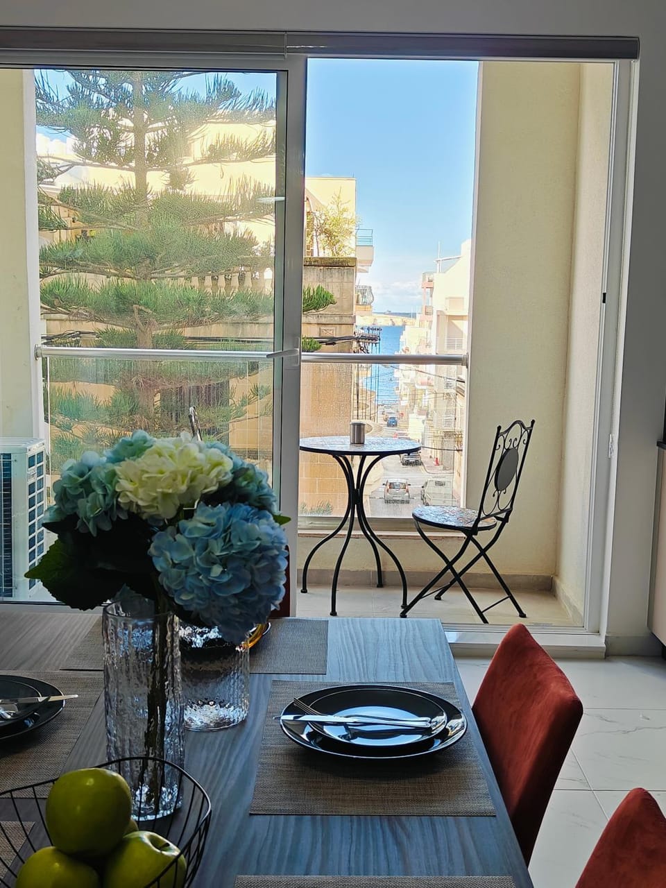 View (from property/room), Balcony/Terrace, Balcony/Terrace, Dining area, Sea view