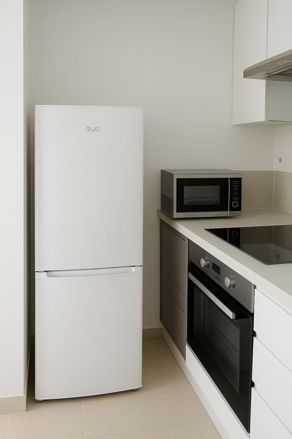 Kitchen or kitchenette, dishwasher, microwave, minibar, oven, stove
