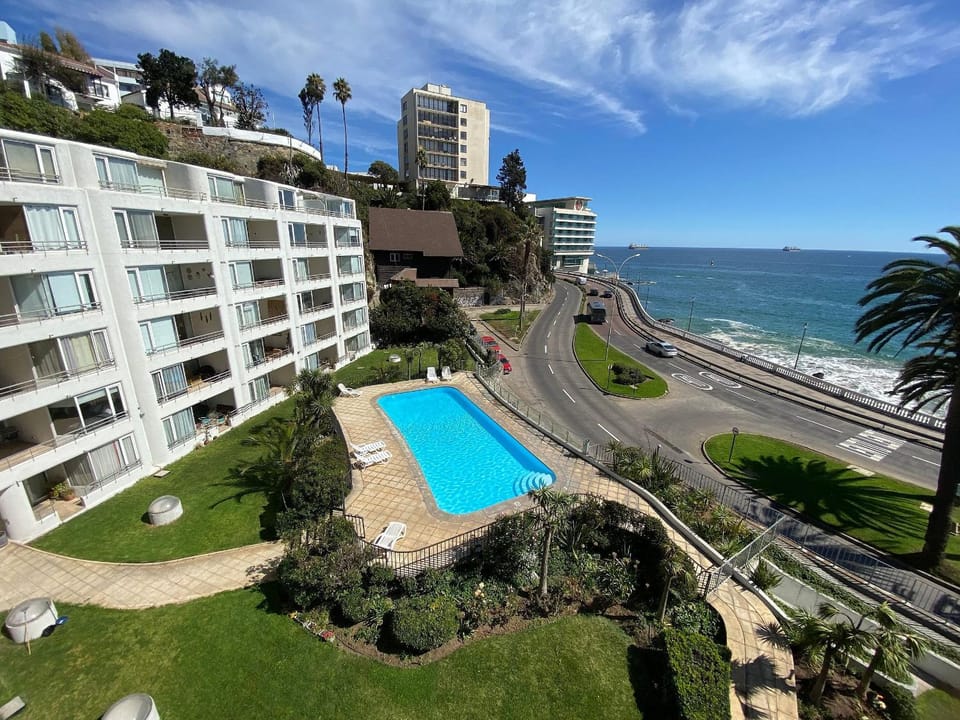 Bird's eye view, Garden view, Pool view, Street view
