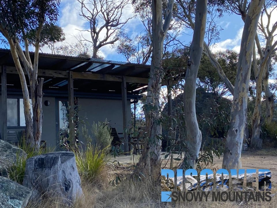 Flynns Retreat Winter Rental - Jindabyne Chalet in Crackenback
