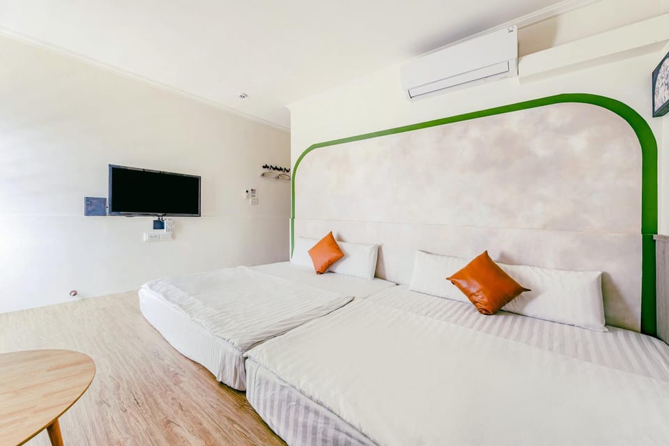 TV and multimedia, Photo of the whole room