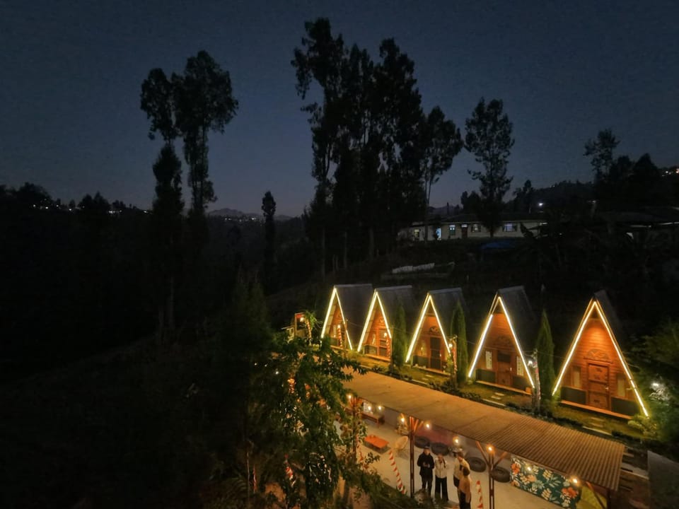 VANY Glamping Bed and Breakfast in East Java