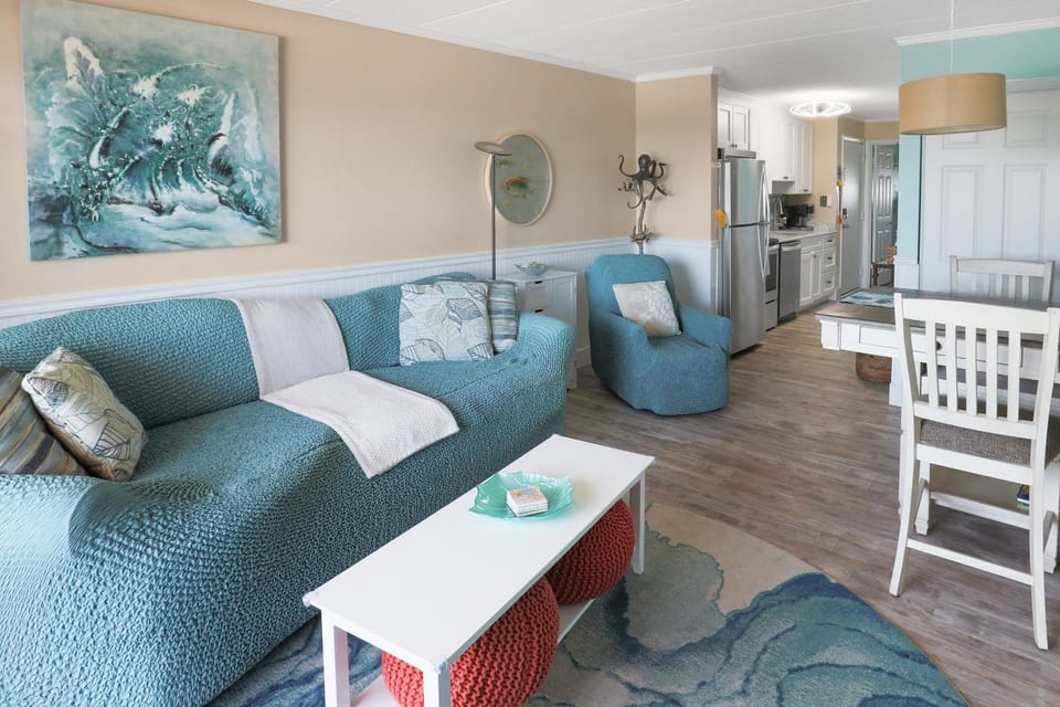 Living room, Decorative detail, Seating area