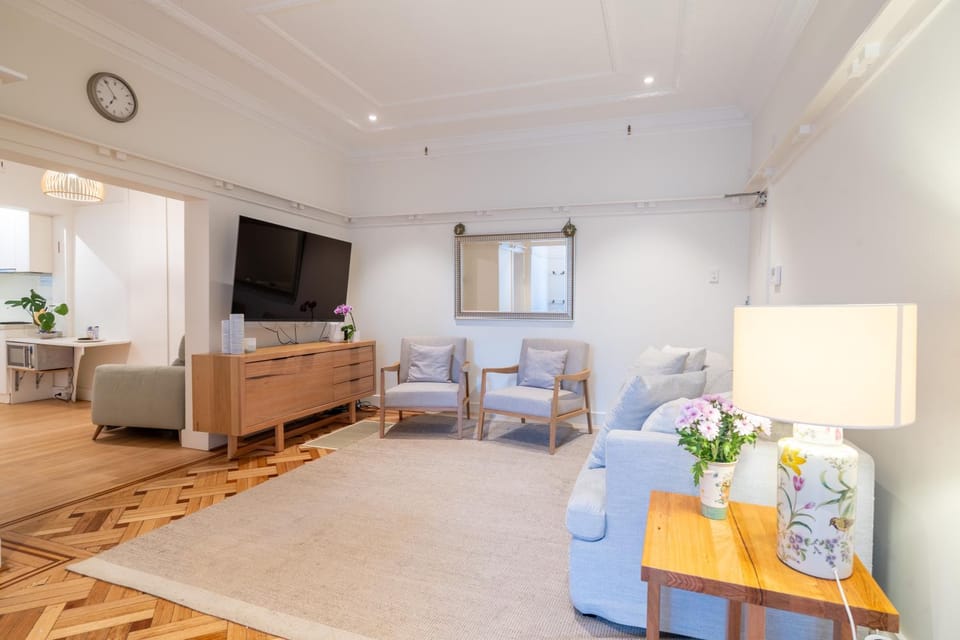 Homely Bondi Beach base newly refurnished Apartment in Sydney