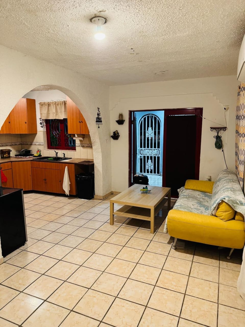 Kitchen or kitchenette, Living room