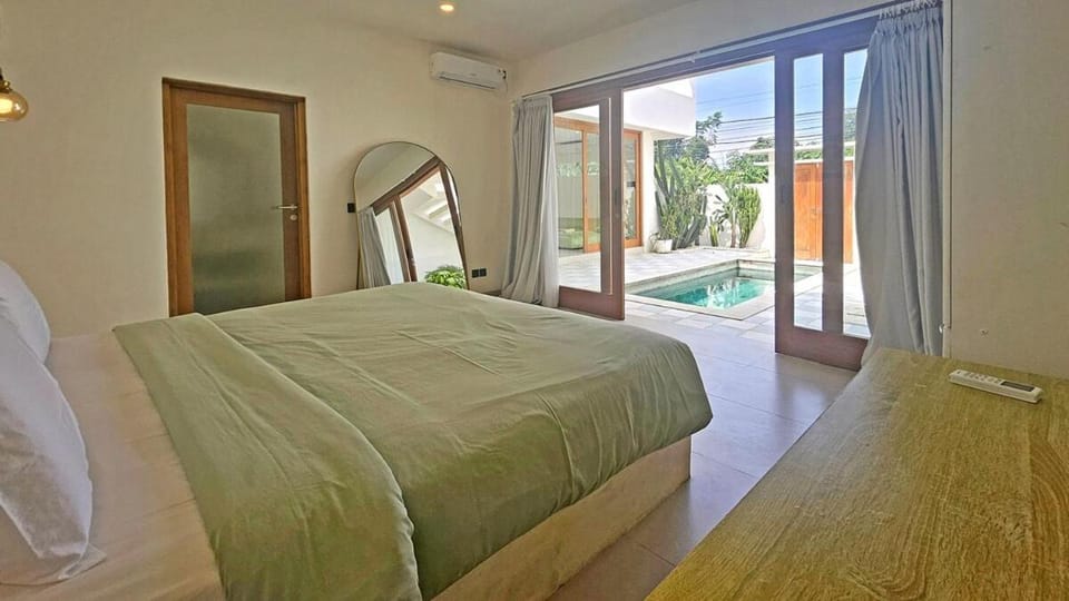 Private pool villa - Pererenan Villa in North Kuta