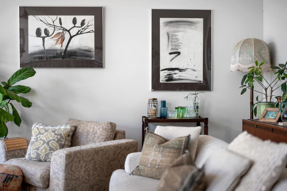 Living room, Decorative detail, Seating area